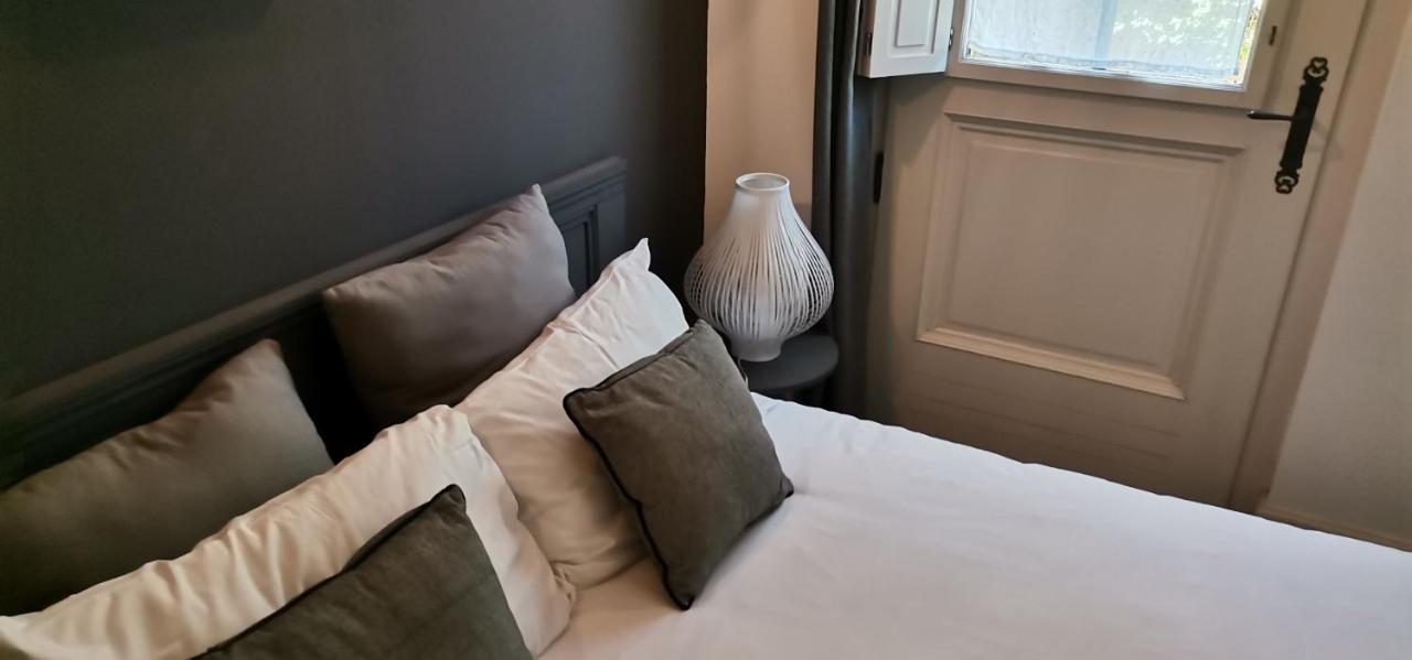 La Demeure Du Goupil Bed & Breakfast Brissac-Quince Eksteriør bilde