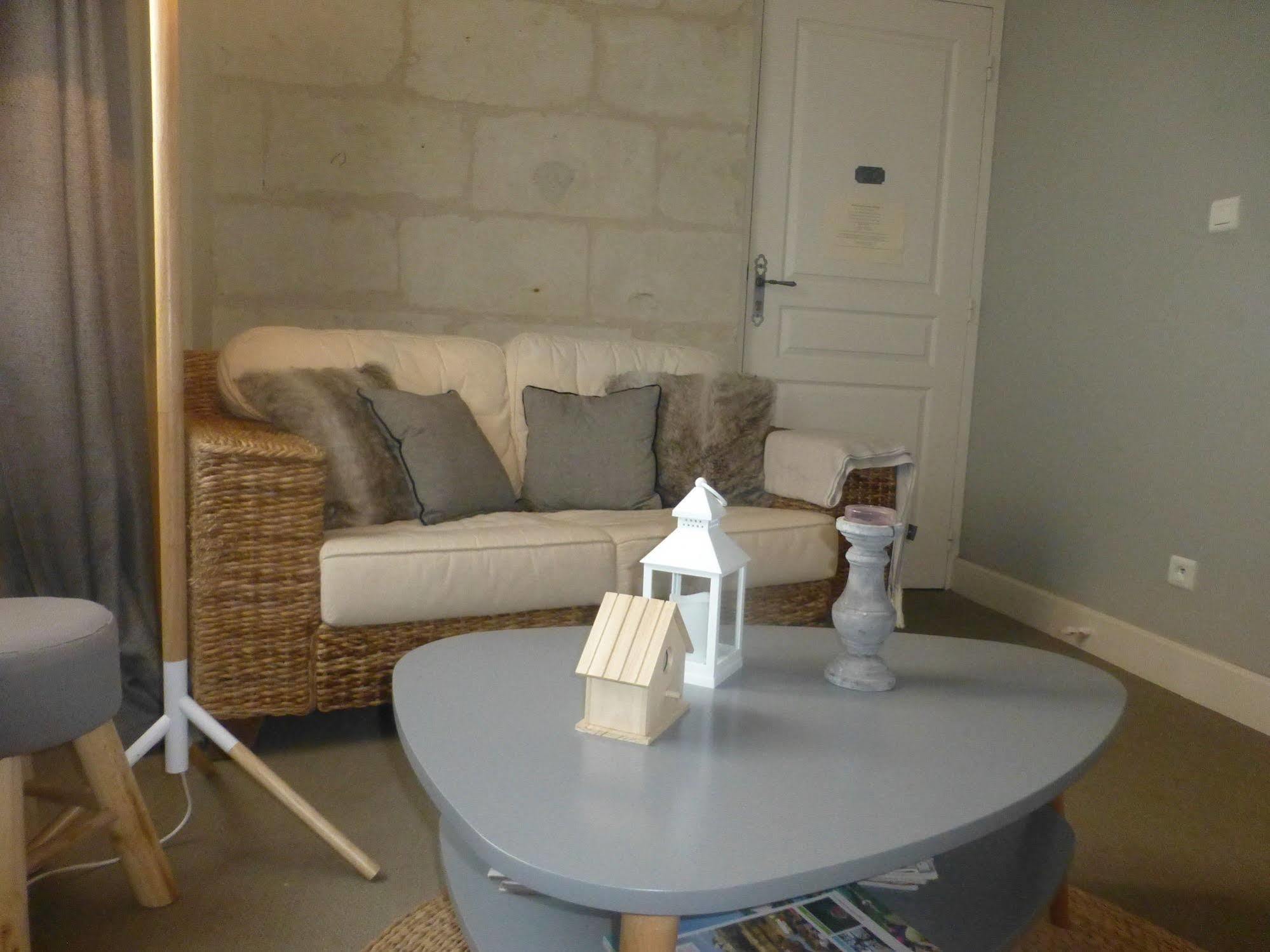 La Demeure Du Goupil Bed & Breakfast Brissac-Quince Eksteriør bilde